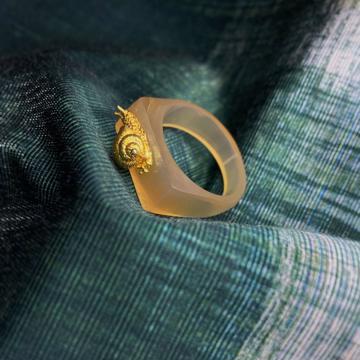 Bague Escargot en Corne, miel, taille 52 [2]