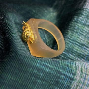 Bague Escargot en Corne, miel, taille 52 [3]