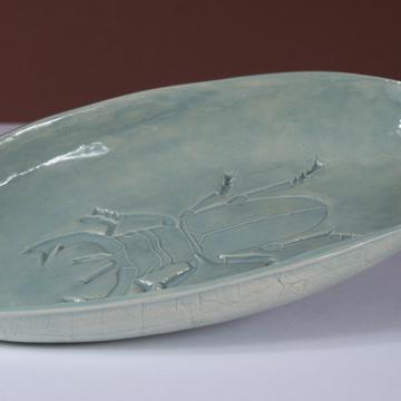 Scarabée dish in stamped earthenware, mint green [2]