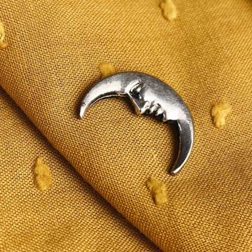 Pin's Lune en cuivre , argent [3]