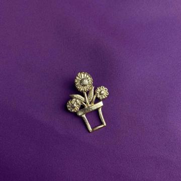Pin's porte lunette Pot de fleur en métal argenté ou doré, or