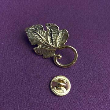 Pin's porte lunettes Vigne en métal argenté ou doré, argent [2]