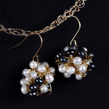 Boucles d'Oreilles Rondes en perles baroques