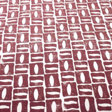 Serviette de table Oeil en lin sérigraphié, rouge foncé