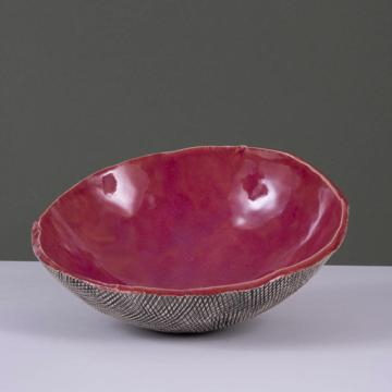 Reef salad bowl in stamped stoneware, strong pink [1]