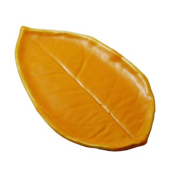 Lemon leaf in earthenware, yellow orange