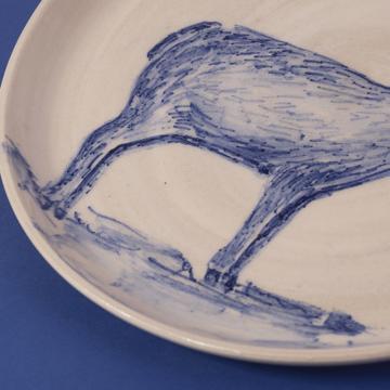 Assiette Forêt Bleue en faïence tournée, bleu foncé, cerf [2]