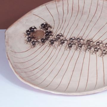 Assiette Poisson Japonais en grès, noir [2]