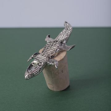 Crocodile stopper on cork