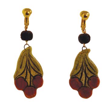 Boucles d'Oreilles Cerise en faïence et cinabare, rouge foncé, oreille non percée [3]