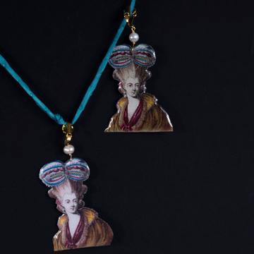 Boucles d'oreilles Marquises en découpage, brun, oreille non percée [1]