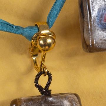 Boucles d'oreilles Murano Carré en verre filé, noir, oreille non percée [2]
