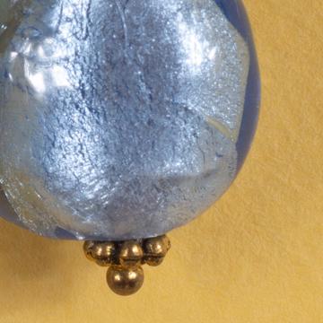 Boucles d'oreilles Murano Ronde en verre filé, violet bleu , oreille non percée [3]
