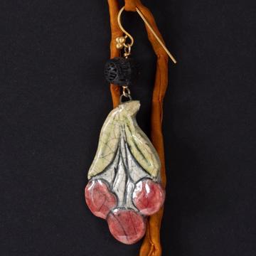 Cherry earrings in earthenware and cinabare, dark red, pierced ear [2]
