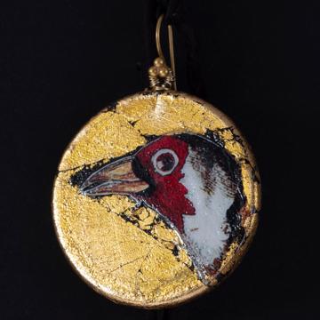 Boucles d'Oreilles Médaillon, modèle Oiseaux, multicolore, oreille percée [2]
