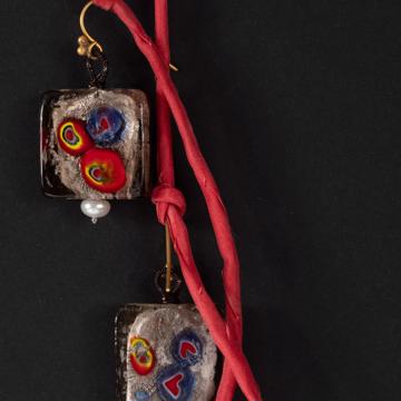 Square Murano earring in spun glass, black, pierced ear [2]