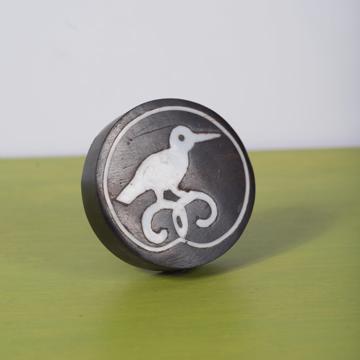 Bird door knob in wood and brass