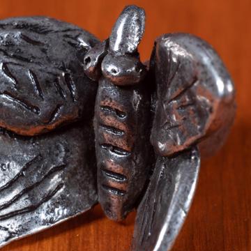 Buttefly knob in casted metal, silver [2]