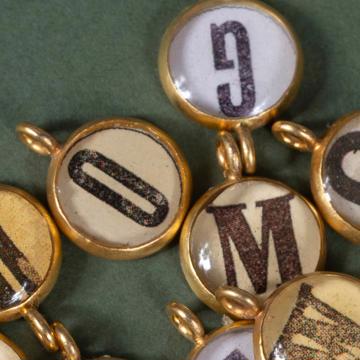 Alphabet Charms in Resin and Gold Plated, multicolor, a [2]