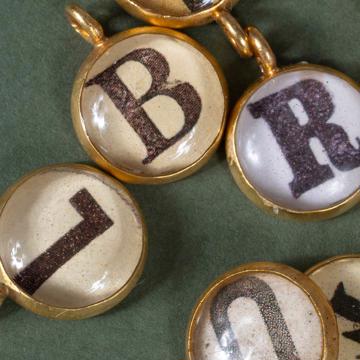 Alphabet Charms in Resin and Gold Plated, multicolor, a [3]