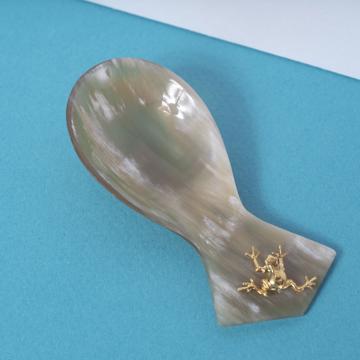 Tea Pod in Horn, gold, frog [1]
