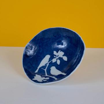 Coupelle Pochoir en porcelaine estampé, bleu foncé, oiseau [1]