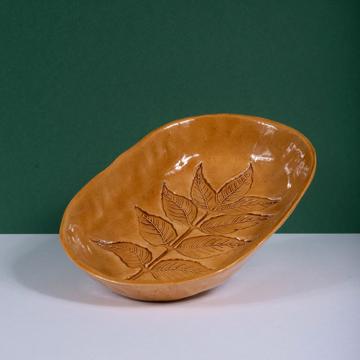 Leaf dish in stamped earthenware