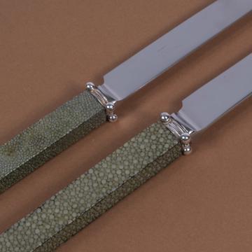 Couteau Galuchat en cuir véritable, vert foncé, table  [2]
