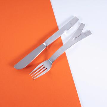 "The Kiss" cutlery in silver plated