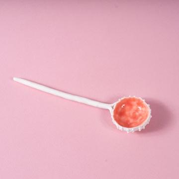 Cuillère Oursin en porcelaine façonnée, rose clair [1]