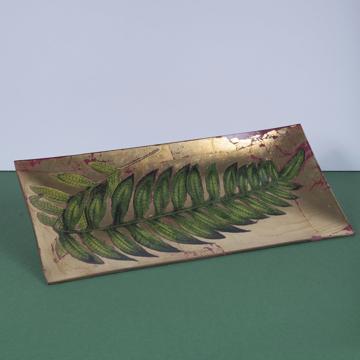 Foliage dishes in decoupage under glass