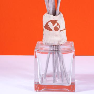 Diffuseur de Parfum Fougère en faïence et verre, blanc, earl grey [2]