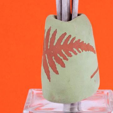 Diffuseur de Parfum Fougère en faïence et verre, vert clair, bergamote [4]