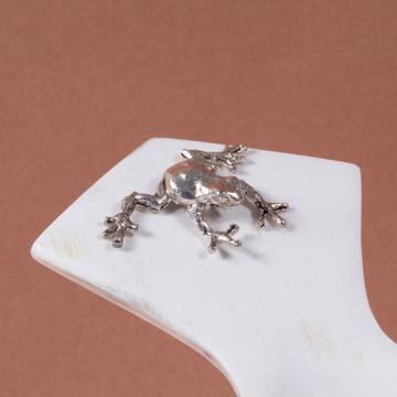 Tea Pod in Horn, silver, frog [2]