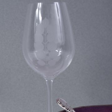 Table dressée avec les assiette Black Stone rose, multicolore, ensemble avec 3 couverts - modèle feuille d'argent [2]