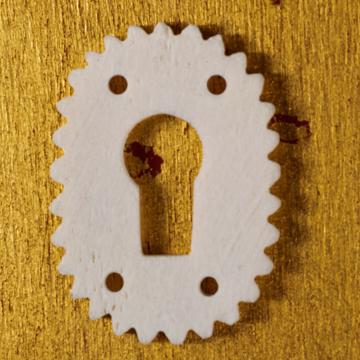 Key hole in Sculpted Bone, white, crenel [2]