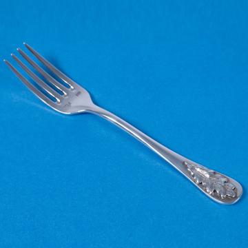 Silver leaves starter fork in silver plated