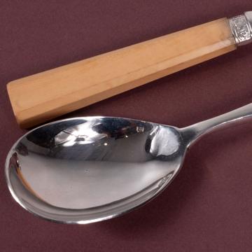 Kérylos Salad Set in boxwood, light yellow [4]