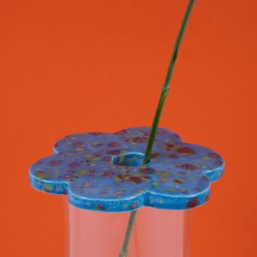 Mini pique-fleurs en faïence 