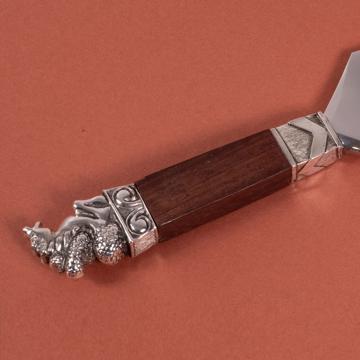 Pelle à tarte Neptune en stamina rouge, rouge foncé, bois de cocobolo [4]