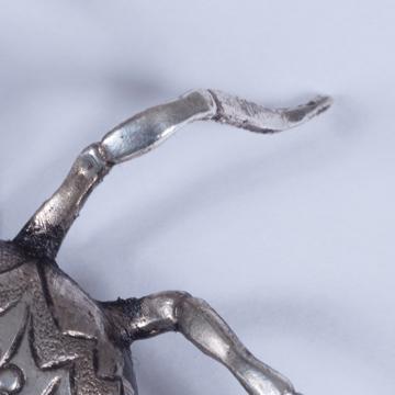 Grand pin's Araignée en métal doré ou argenté, argent [4]