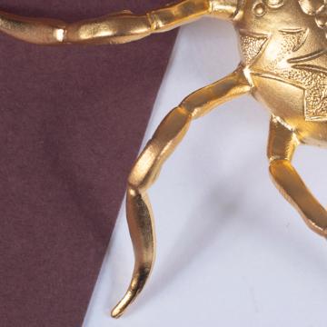 Grand pin's Araignée en métal doré ou argenté, or [4]