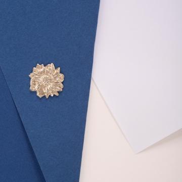 Flower Pin's in silver or gold plated on Copper 