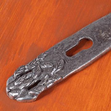 Disks and finger plates, silver, key branch [2]