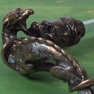 Poignée de porte Griffon en métal patiné, bronze, droite [5]