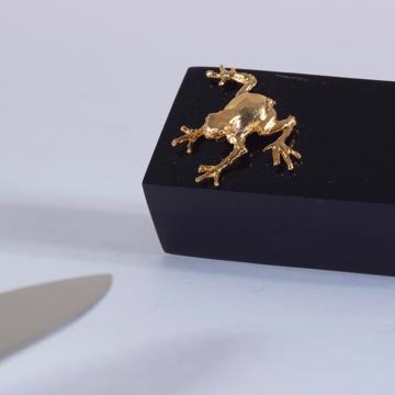 Horn Knife Rest and Charms in silver or gold plated, gold, frog [2]