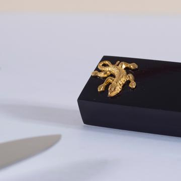 Horn Knife Rest and Charms in silver or gold plated, gold, lizard [2]
