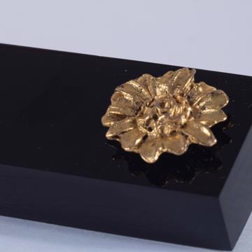 Horn Knife Rest and Charms in silver or gold plated, gold, sunflower [2]