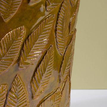 Leaf flower pot in shaped earthenware, peridot green [4]