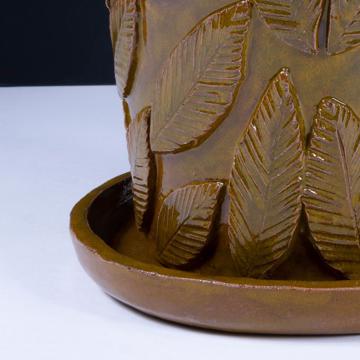 Leaf flower pot in shaped earthenware, peridot green [2]